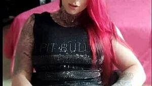 Boyfriend away, she enjoys solo pleasure intriguingly