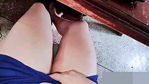 Me Quedo Sola En Casa Y Aprovecho Para Ver Porno Y Me Comienzo A Tocar