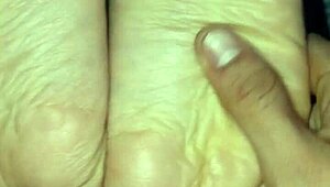 i cum on her feet with a footjob, oh yeah