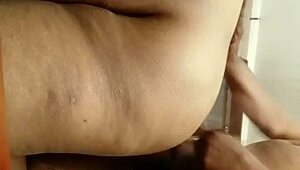 Does BBW Roxy want hot doggy style?