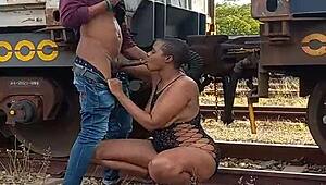 Lilpuddingbowls Teases with Wild Fucking in Public