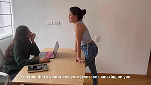 Cumplo Mi Fetiche De Tener Sexo Lésbico Con Jeans