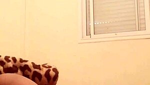 this arab babe loves fucking and is showing off her sexy body 😍