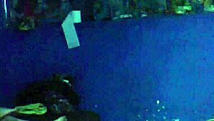 A Mi Esposo Se Le Pasaron Las Copas Y Terminó Follando Con El Vecino En Dirty Talk Cuckold Lick.