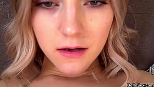 omg, this steamy cutie rubs her tight quim till she explodes with orgasm... unreal! 😍