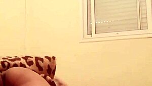 this arab babe loves fucking and is showing off her sexy body 😍