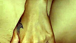 Cum inside wife's pussy! Intense sex action!