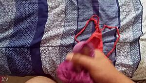 leche en las tangas de mi cuñada me excita