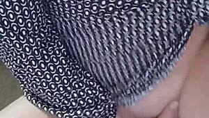 Milf's masturbating with dildo on video call, feet bare and dirty talking! 😉