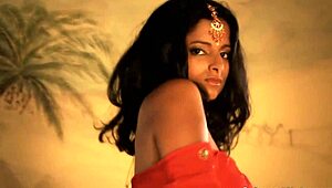 Indian MILF performs seductive striptease, undressing and dancing intriguingly