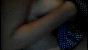 Watch Viivixinha rip her clothes in a hot striptease?