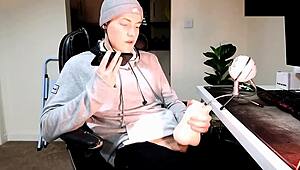 Masturbating while on the phone with a girl