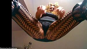 Deutsche Domina Live Erziehung mit Strengen Anweisungen