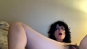 Hey babe, wanna show off that hairy pussy on webcam for me tonight?