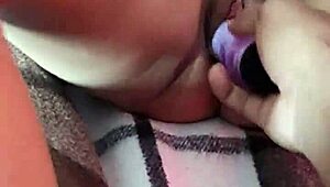 el dildo makes her squirt and orgasm with oral toys 😈