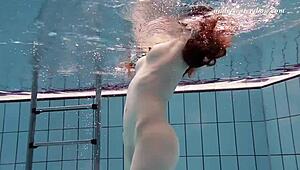Tight Pussy Babe Salaka Ribkina Swims Nude Underwater in Pool