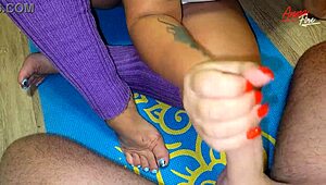 Fucking my stepmom during a yoga class raises some curious eyebrows