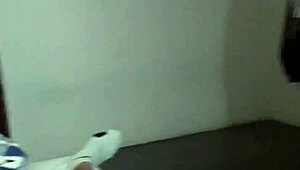 Argentinian Strokes His 15 Cm Cock in Intense Masturbation.