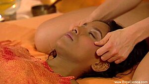 मैं एनल सेक्स का मजा लेना सही तरीके से सीख रही हूं परफेक्ट टाइमिंग के साथ।