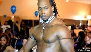 Male strippers, are you sure they’re not into guys?