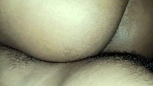 Comedor Tira a Camisinha e Continua Metendo na Buceta da BBW Casada d Bunda Grande