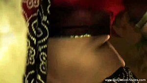 एशिया में सेन्सुअल नंगी डांसिंग अनुभव