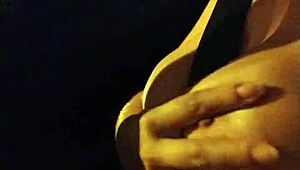 Mostrando Peitos no Trânsito de São Paulo