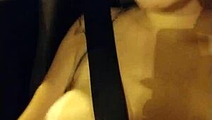 Mostrando Peitos no Trânsito de São Paulo