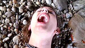 cute amateur reaches orgasm