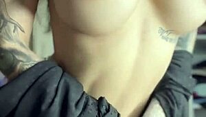 Susy Gala's Perfect Body Solo Play With Toys