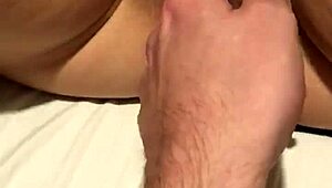 milf reaches orgasm with fingering and clit rubbing techniques.