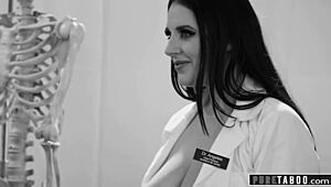 अरे, हॉस्पिटल में बेचारी औरत को विकृत फर्टिलिटी ट्रीटमेंट मिला