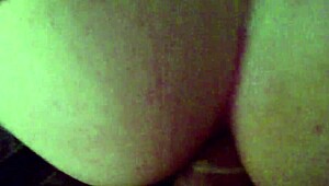 Amateur wife enjoys anal sex with beautiful ass