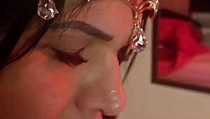 Tu Madura Favorita La Potra Aleja con un Traje de Chun Li y Sin Condón con una Vergota