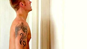 Cadence Lux tells her stepbrother not to touch her, but ends up getting fucked 😏