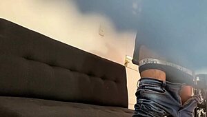 miranda escapa de clases para follar con el vecino