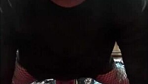 Masturbation machine drives shy amateurs to intense cream finish