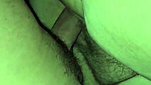 Cum Fills Thick Older Pussy Lips of Sexy MILF