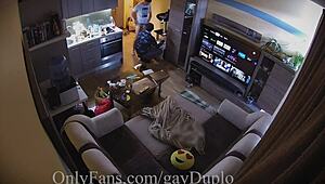 i watch netfliks while she sux my big cock