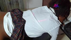 पीटी2 स्टेपअंकल के साथ एमेच्योर 19yo स्टूडेंट की हॉट मॉर्निंग सेशन