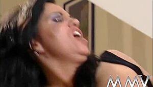 i watched this brunette hoe get a big facial after blowjob