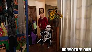 Sophia Locke and Evie Christian prank with blowjobs on guys