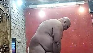 Muscular Bodybuilder Tiuzao Fucks the Southern Novinhas with Big Belly