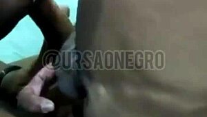 orgia com 3 novinhos hoje eu to guloso - completo no red