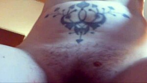 Hot dirty squirting for this Italian slut, watch her masturbate and squirt all over the nerd's feet