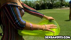 Two Colombian Latinas in an encounter part 25