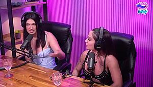 A Giselle Berdnarski Deixou A Monique Bertolini Com Muito Tesão 😍