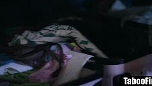 मैं यकीन नहीं कर सकता कि मेरी एबनी एक्स-गर्लफ्रेंड का भूत अभी भी मेरे स्पर्श को तरसता है!