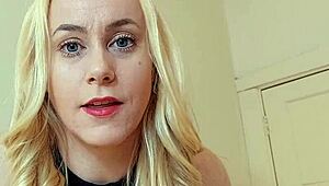 I’m obsessed with this thick blonde’s lap dance and bj!