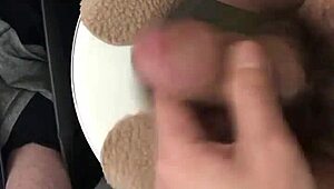 Hell yeah! Japanese amateur jerks off in early morning toilet!